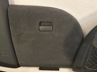 Audi A4 B7 Avant interiér kufru - 7