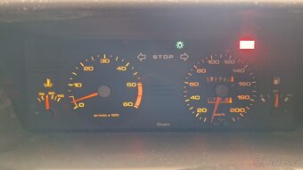 Peugeot 405 Break 1,8GRDt krásný youngtimer - 7