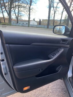 Toyota Avensis T25/2.2/110 kw - 7