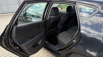 Hyundai i30 //1.4i//80kW//1.MAJITELKA//70TKM//SERVIS// - 7
