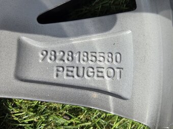 Nová orig. zimní sada Peugeot 2008 od r.2020 215/65/16 - 7