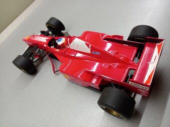 F1 FERRARI F310B 1997 M. SCHUMACHER MINICHAMPS 1:18 - 7