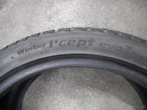 225/40R18 92V - 7