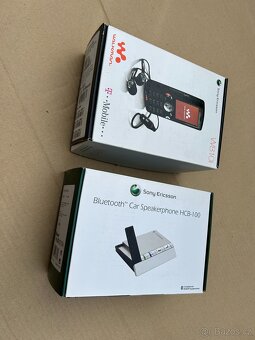 Sada Sony Ericsson W810i + hands free HCB-100, pěkný stav - 7