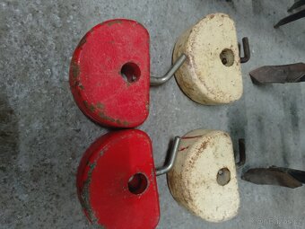 Vari příslušenství,kypřič, brány, závaží, plečka - 7