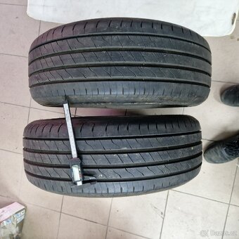 Letni pneu 215 55 18 - 7