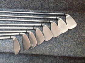 PROFI GOLFOVÝ SET WILSON 13HOLÍ+BAG+COVERY,PC= 38.000,- - 7