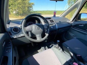 SUZUKI SX4 1.9 JTD 88kW 4x4 klimatizace ČR 1. majitel - 7