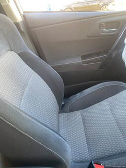 Toyota Auris - 7