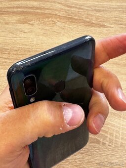Samsung A40 4/64GB - 7