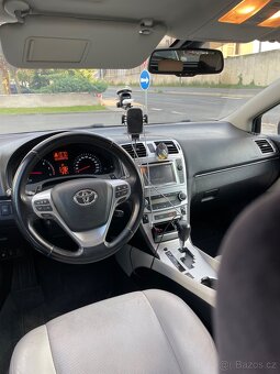 Toyota avensis - 7