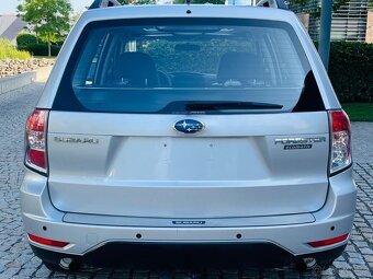 Subaru Forester 2.0i 4x4 MANUÁL VÝHŘEV SENZORY TAŽNÉ SERVISK - 7