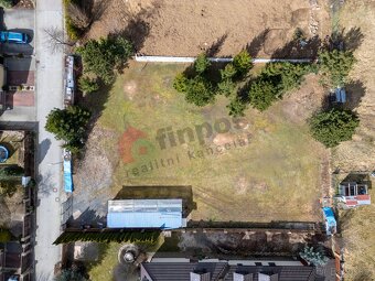 Prodej stavebního pozemku 1230 m2 v Dolních Jirčanech - 7