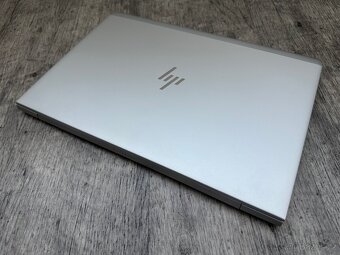HP ELiTEBOOK v kovovém provedení v plné výbavě - 7