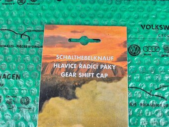 dobová hlavice řadící páky dřevěná Škoda Felicia - 7