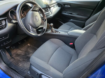 Prodám Toyotu C-HR, 1,2 benzín, 12/2017 - 7