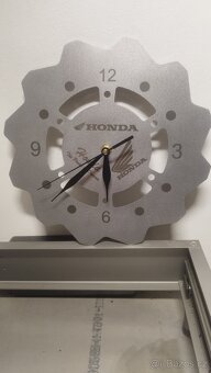 Výroba hodin na zakázku s vaším, vlastním motivem - 7