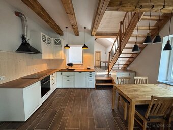 Dvougenerační dům 300 m2 +s velkou garáží 80 m - 7