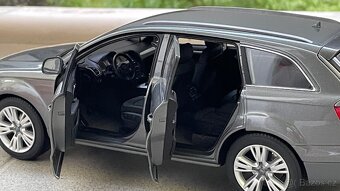 Audi Q7 2009 Kyosho 1:18 - 7