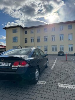 Honda Civic Hybrid (2010) - 7
