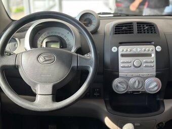 Daihatsu Sirion 1.3 - 7