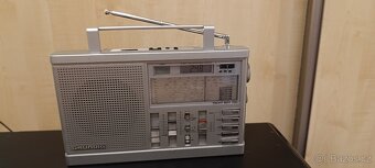 retro radio Grundig Yacht Boy 700 - 7