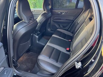 Volvo V60 R-Design Ed. Black T8 AwD - 7