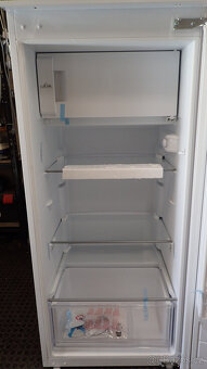 Malá Vestavná lednice CANDY CIO 225 EE/N nové čti. - 7