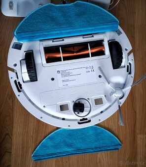 Robotický vysavač Philips HomeRun XU2000 - 7