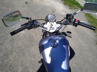 Suzuki Marauder 125 - 7