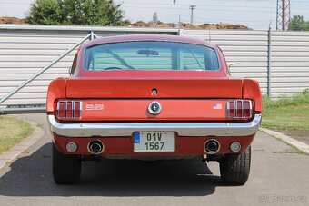 1966 Ford Mustang Fastback 289 V8, manuál, perfektní stav - 7