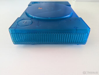 modrý shell pro Playstation 1 + ovladač + memory karta - 7