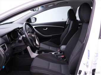 Hyundai i30 1,4 CVVT 73kW CZ 1.Maj Klima (2015) - 7