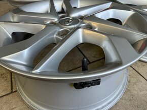 Alu kola Hyundai Tucson 5x114,3 r16 zánovní sada - 7