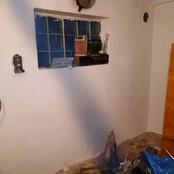 Prodej Garáž 20.5m2 světlem s elektřinou 230W a 380W - 7