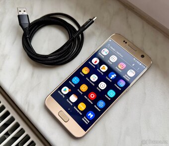 Samsung Galaxy S7 32gb/4gb Ram zlatý-krásný stav. - 7