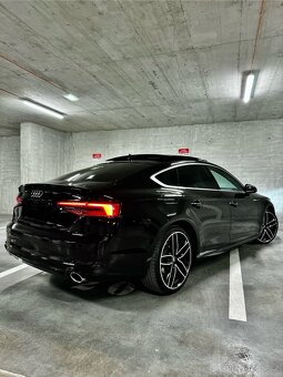 AUDI A5 B9 2.0TFSI 140kw A/T PANO - 7