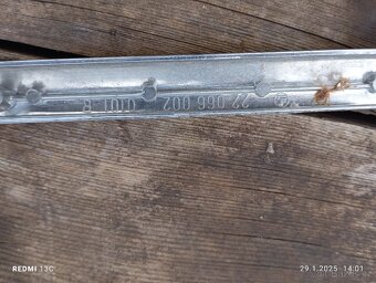 Zadní světlo a chrom rámečky BMW E12. - 7