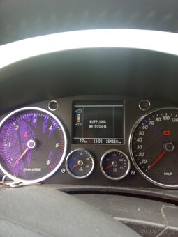 prodám Volkswagen Touareg 2,5L R5 TDI - 7
