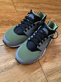 tenisky Nike Huarache Run 38.5 - 7