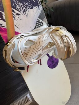Dámský snowboard vel. 151, vázání ROXY vel. L - 7