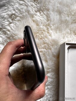 Apple iPhone 11 128GB, černý, TOP stav, nová baterie - 7