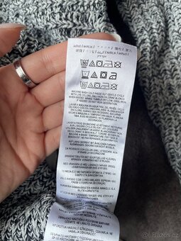 Dámský pletený svetr Guess - 7