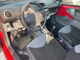 PEUGEOT 107 1.0i  URBAN MOVE - 7