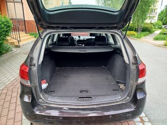 Prodám auto Chevrolet Cruze SW 1.8 benzin 2012 - 7