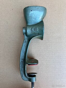 Ruční mlýnek na mák IDEAL M III - 7