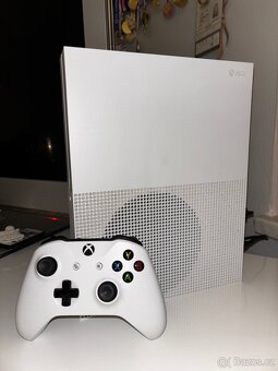 Xbox One S - 7