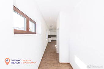 Pronájem moderního bytu 3+kk s terasou – 90 m², Langrova uli - 7