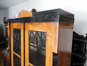 Knihovna biedermeier - 7