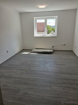 Prodej bytu 3+KK obec Nezdenice (přízemí) - 7